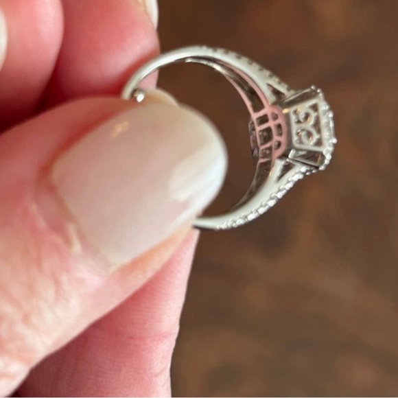 Gorgeous Emerald Cut Natural Diamond Ring size 5.5, 14K white gold, 1.22 carats - Picture 6 of 10